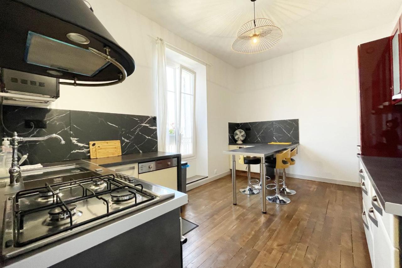 Appartement Haussmannien Proche Gare Chartres Exteriör bild