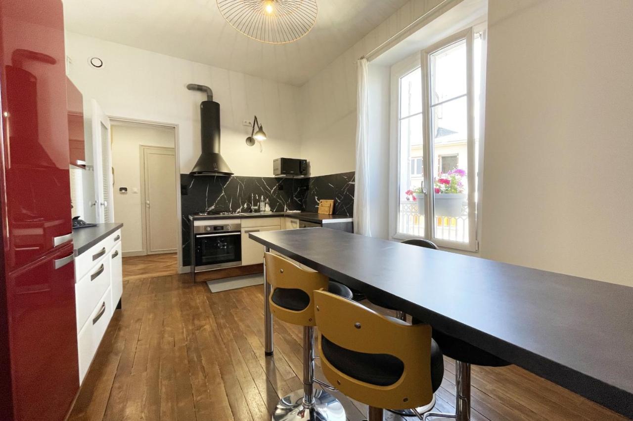 Appartement Haussmannien Proche Gare Chartres Exteriör bild